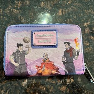 NWT! Nickelodeon Legend of Korra Team Korra Zip Around Wallet